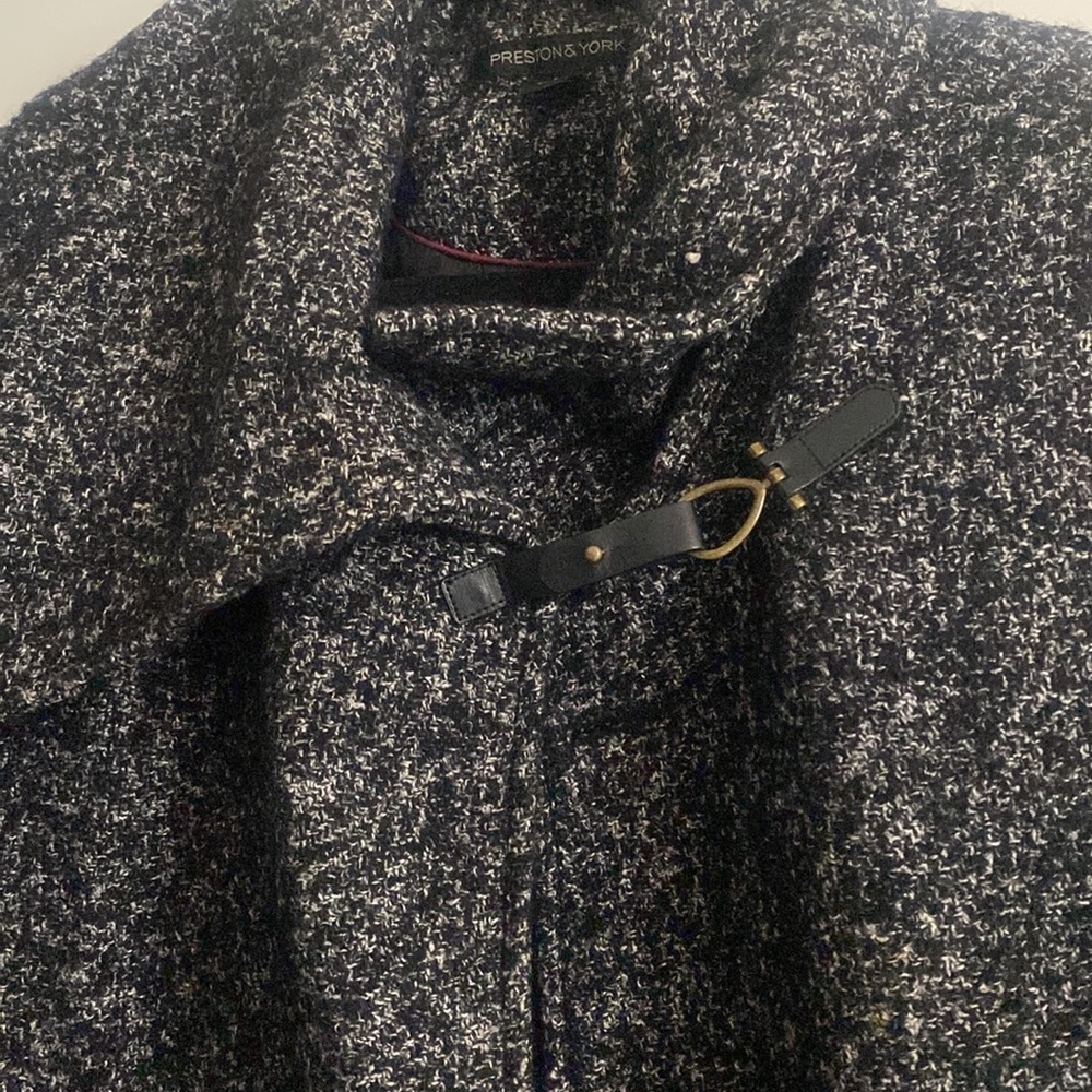 Fancy jacket - Picture 2 of 5